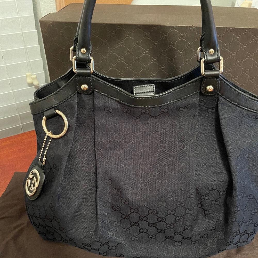 Gucci Sukey excellent condition